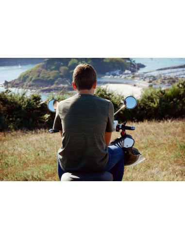 scooter électrique e-swan idéal pour une balade en mer