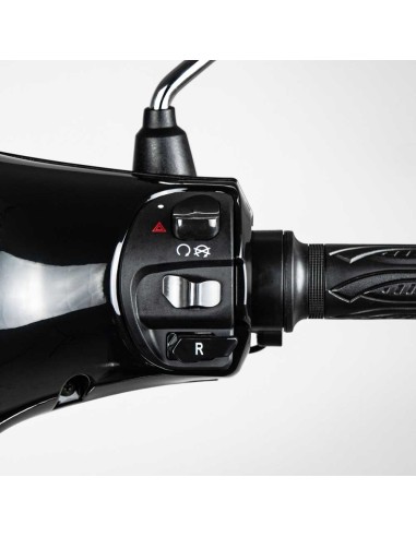 scooter electrique 50 e-presto noir brillant commodo droit